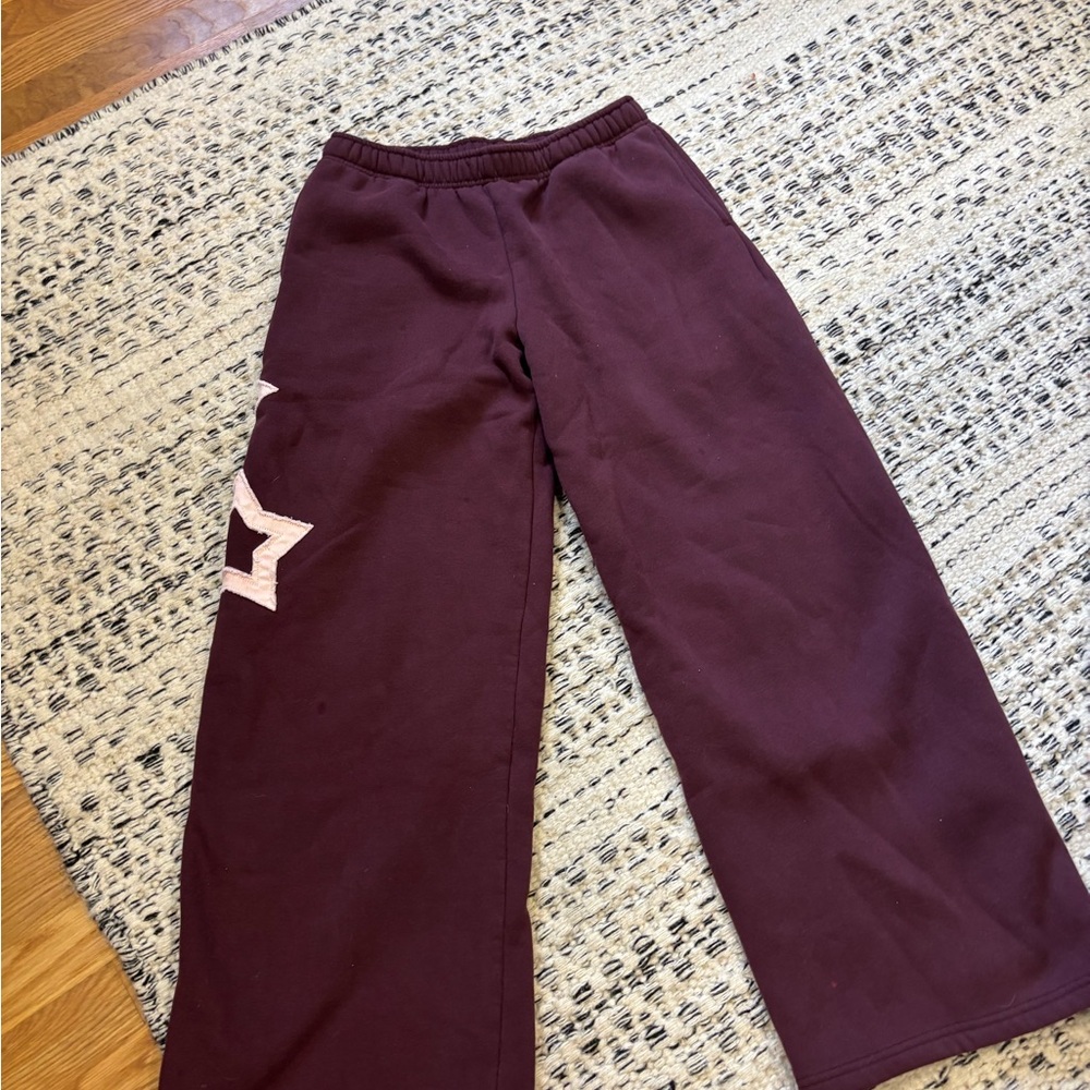 Edikted Burgundy Wide-Leg  Sweatpants with Stars - small